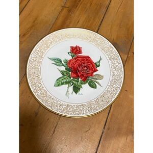 The Edward Marshall Boehm Roses of Excellence Collection Mister Lincoln Rose Pla